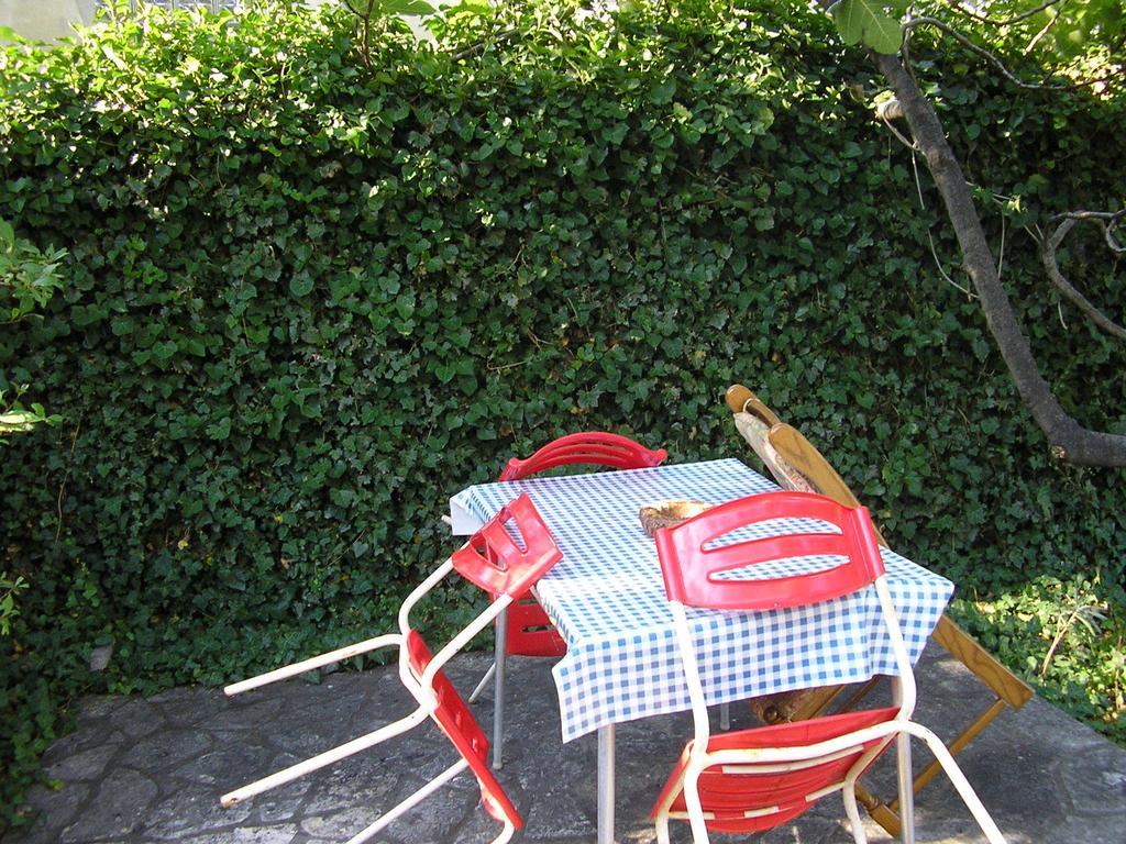 Apartment Bilic Klenovica Bilik gambar